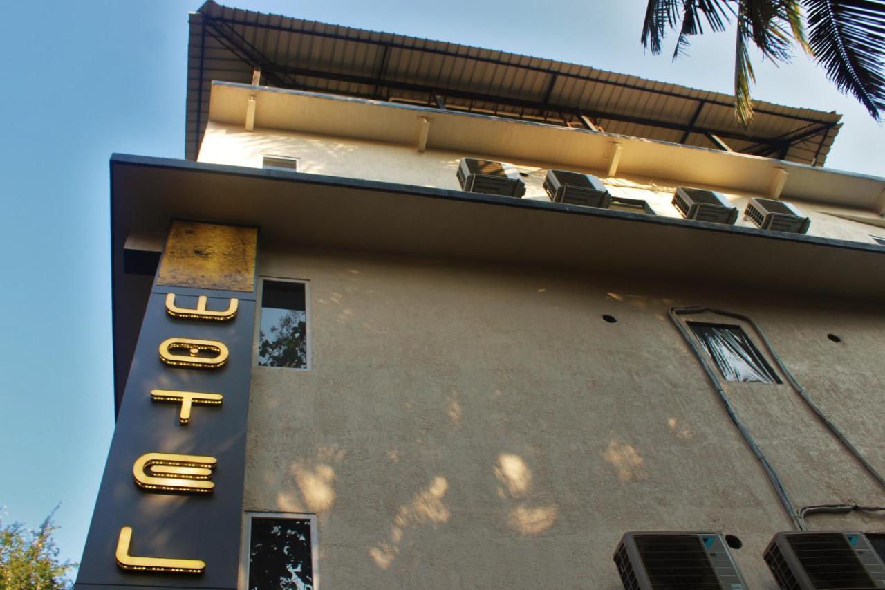 Wotel Calangute Goa Buitenkant foto